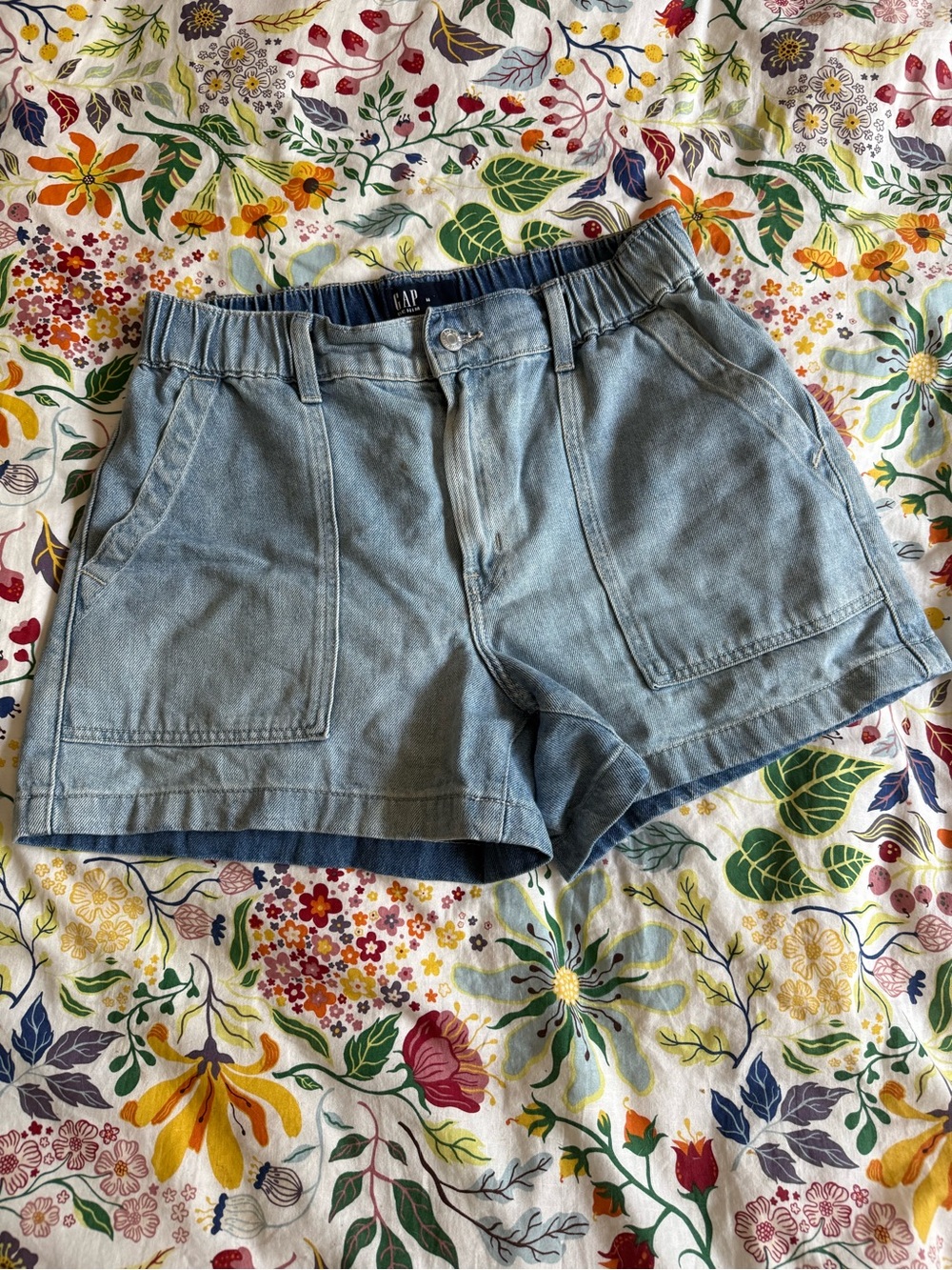 GAP Light Wash Denim Short with Front Patch Pockets